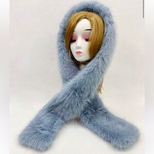🧊 Ice Blue Faux Fur Stole 🧊